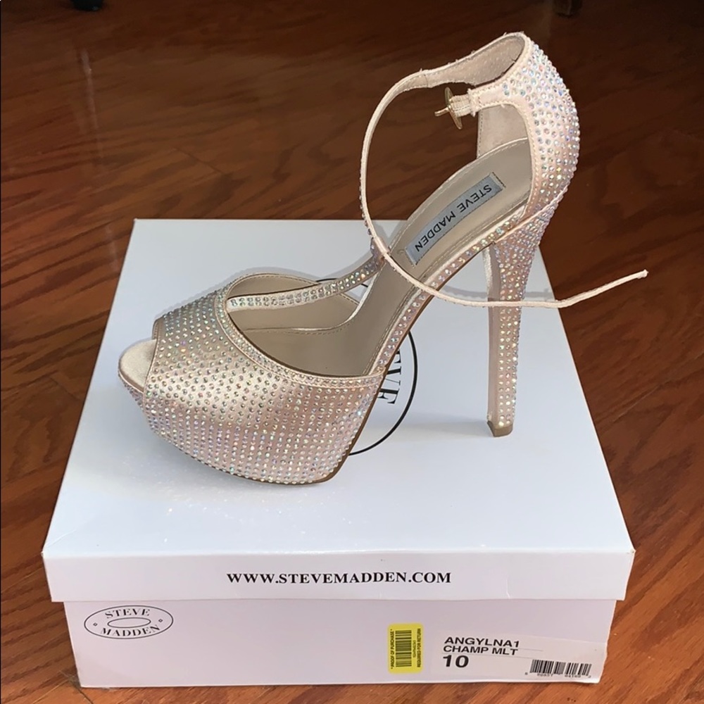steve madden platform pump